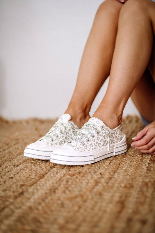 Aman White Leopard Sparkles
