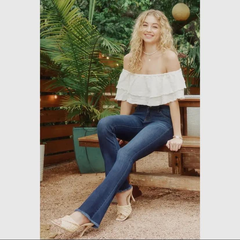 Low-Rise Frayed Hem Bootcut
